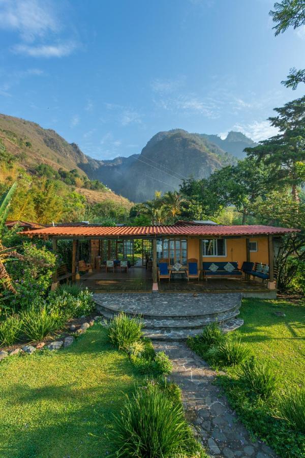 Lake Front Retreat At Los Elementos Santa Cruz La Laguna Extérieur photo