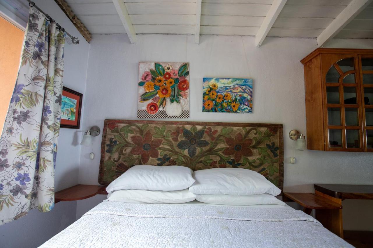 Lake Front Retreat At Los Elementos Santa Cruz La Laguna Extérieur photo